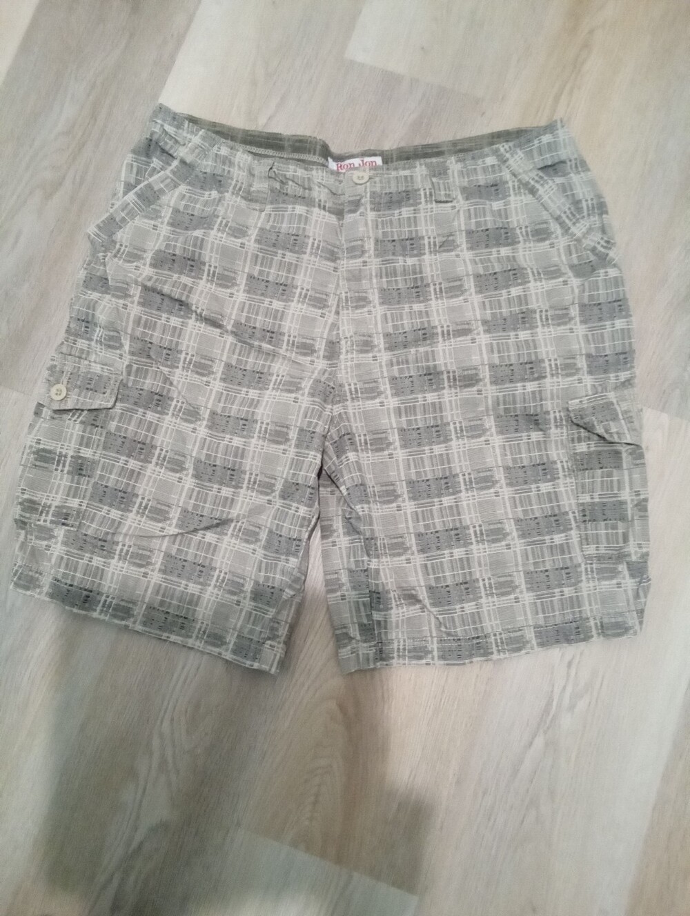 Ron Jon Men's Size 36 Hybrid Plaid Shorts. Cream & Black. Casual Everyday Wear